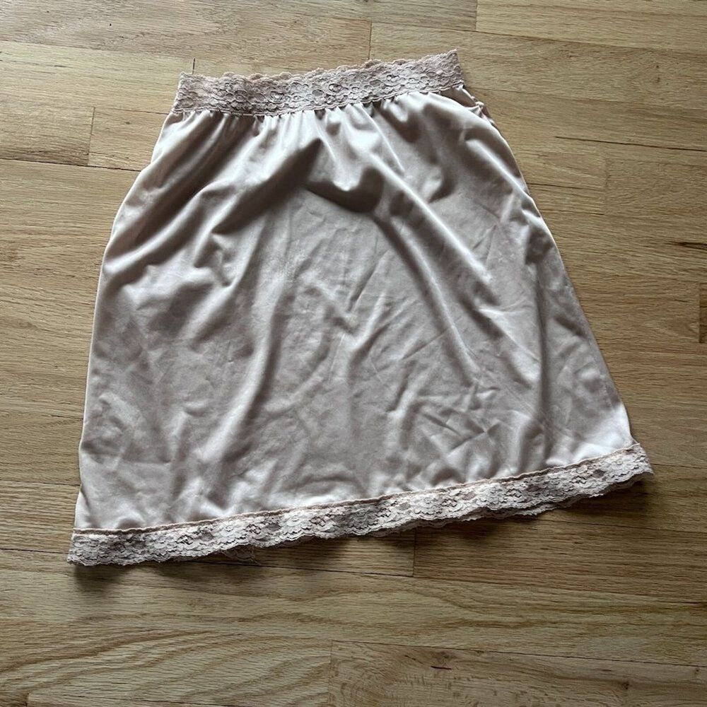 Vtg vassarette‎ half slip skirt tan lace detail small womens lingerie nylon 30"